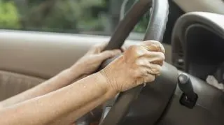 Kobieta wjechała na parkiet, raniąc osiem osób