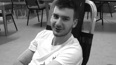Kętrzyn. Strażak zmarł po skoku na skokochron. Ruszył proces dowódcy
