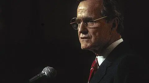 Były prezydent Bush oskarżany przez aktorkę o molestowanie seksualne
