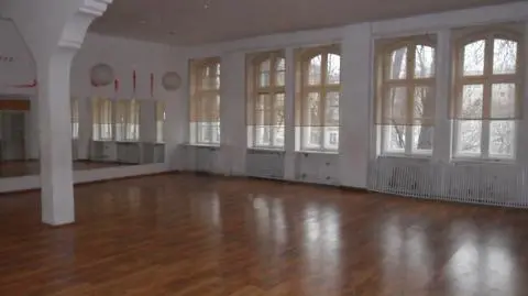 Poznań "rozdaje" puste lokale artystom