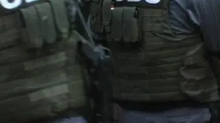 Policjanci z CBŚ wkroczyli do redakcji "Faktów i Mitów" w poniedziałek rano