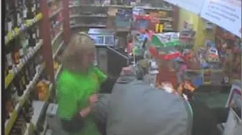 Gliwice. Policja szuka sprawcy napadu na sklep