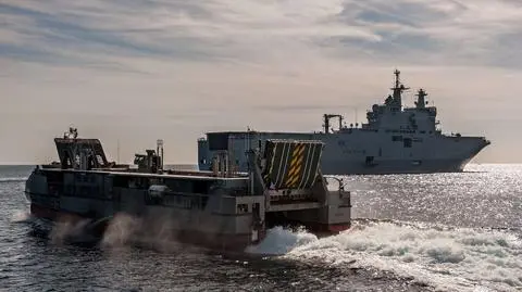 Francja rozważa zatopienie zamówionych przez Rosję okrętów