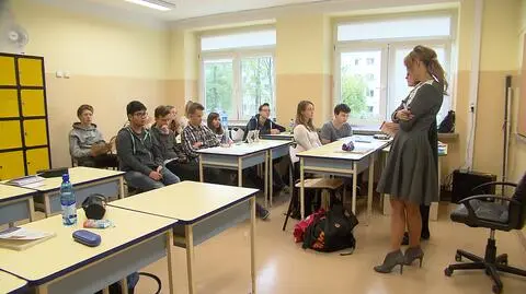 Uczniowie szkół uczą się, czym jest konstytucja