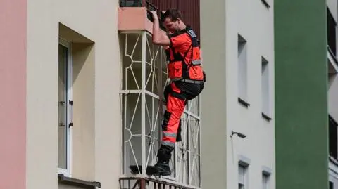 Poland. Brave four-year-old called paramedics and saved her dad