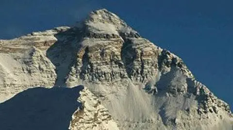 Mgła uwolniła turystów spod Mount Everestu