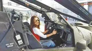 Celebrytka w śmigłowcu za miliony