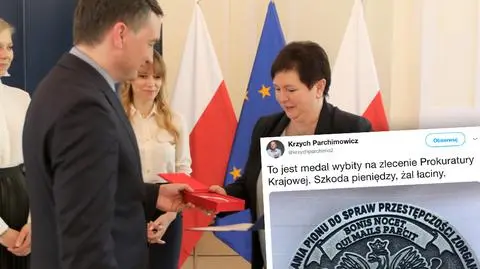 Numizmaty z błędami wręczone w Prokuraturze Krajowej