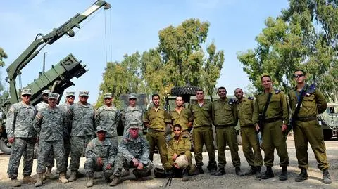 Izraelscy żołnierze od dawna współpracują z niektórymi członkami NATO, m