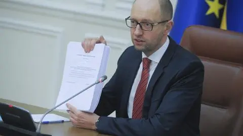 Arsenij Jaceniuk zapowiedział swoją dymisję (materiał wideo z grudnia 2015 r