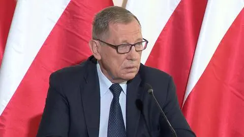 Minister Środowiska na konferencji prasowej