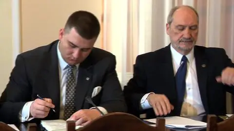 Misiewicz wrócił na studia