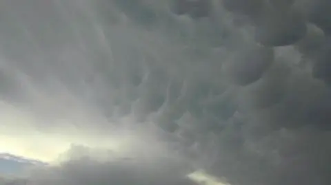 Nad Płockiem zaobserwowano chmury typu mammatus