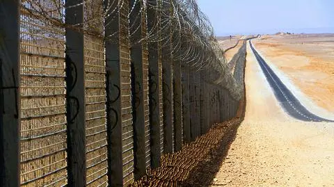 Płot powstawał dwa lata