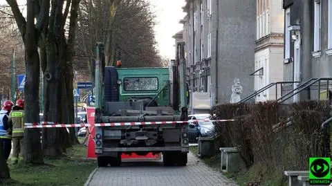 Śmierć na chodniku pod kołami ciężarówki