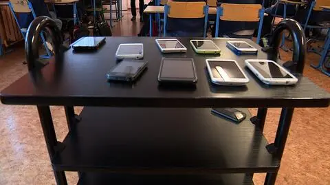 Na czas lekcji komórki można oddać do przechowania 