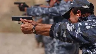 W czasie buntu zginęło 10 policjantów