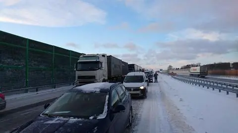 Śmiertelny wypadek, kolizje i olbrzymie korki