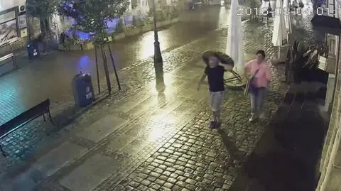 Ukradli stolik i krzesło