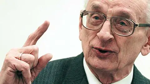 Władysław Bartoszewski zarzuca władzy "szmacenie III RP"