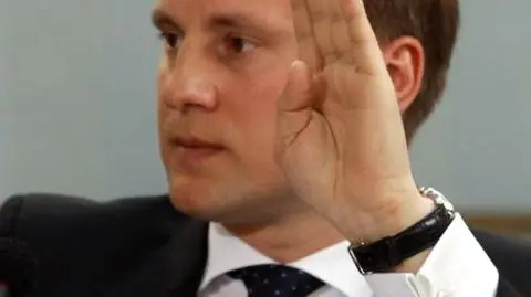 "Poprosiłem, żeby zdjęli buty"