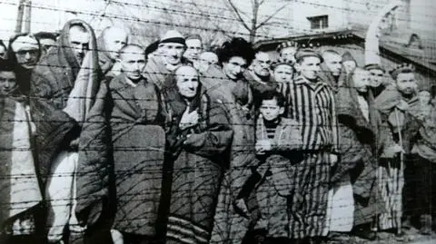 100 byłych więźniów na obchodach wyzwolenia obozu Auschwitz
