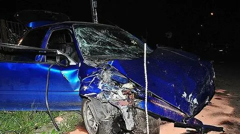Staranował radiowóz jadąc po alkoholu, 8 osób zostało rannych. 18-latek aresztowany