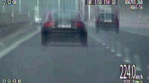 Kierowca pędził ponad 200 km/h