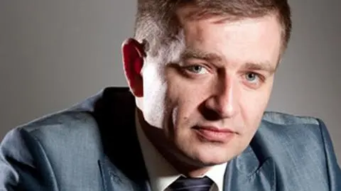 "Agent" ds. wykluczonych 
(i wygrania z Napieralskim)