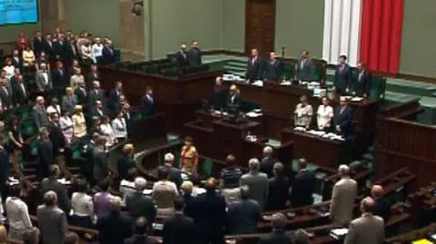 Pięć sekund minuty ciszy dla Zapasiewicza