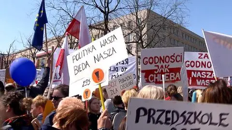 Nauczyciele manifestowali przed Ministerstwem Edukacji Narodowej