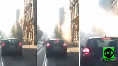 Fragment elewacji wpadł na ulicę. Zdarzenie nagrał Reporter24