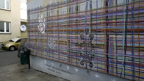 "Weaved with mutliculturalism". A mural in Białystok has been desecrated with a swastika sprayed on a Jewish menorah. Local community restored the mural to its original form