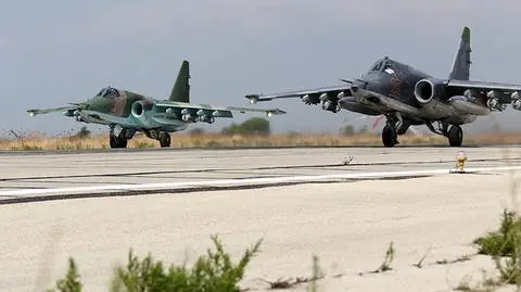 Rosja rozbudowuje swoją bazę lotniczą Hmejmim w Syrii
