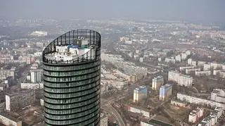 Budowa na szczycie Sky Tower