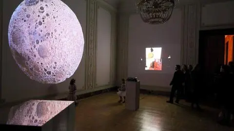 Skradziono nośnik, na którym znajdowała się wideo-projekcja