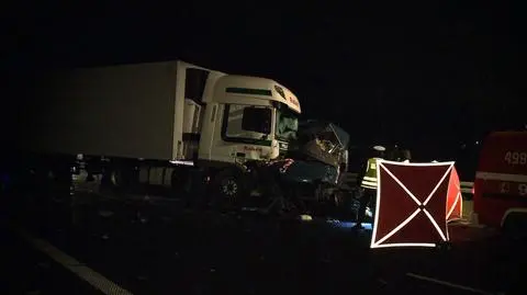 Wypadek pod Kłobuckiem. Nie żyje jedna osoba, druga w szpitalu