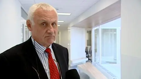 Janusz Książyk podaje swoje wyliczenia dotyczące funkcjonowania Centrum Zdrowia Dziecka