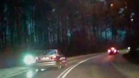 Pijany rajd pod prąd - staranował cztery auta