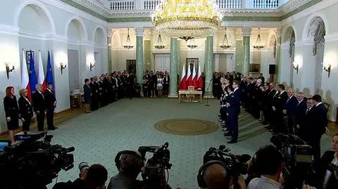The ceremony of appointing the new ministers took place in the Presidential Palace