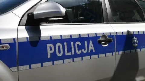 Policjanci oskarżeni o łapówki.
Pomagali w przyjęciu do służby
