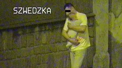 Nocny spacer bez ubrania