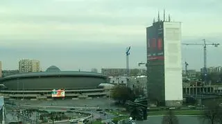 Wieżowiec w centrum Katowic powstał w latach 70.