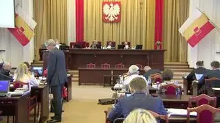 Tylko tysiąc podpisów wystarczy do złożenia uchwały obywatelskiej 