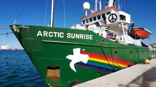 Ekolodzy z Arctic Sunrise chcieli dostać się na platformę wiertniczą