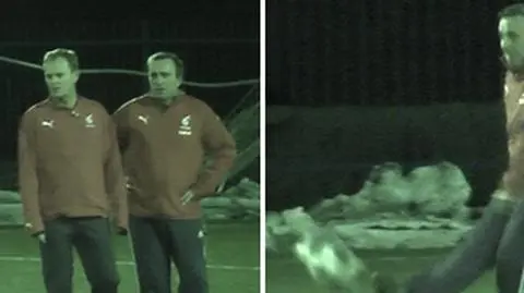 Zobacz jak Tusk kiwa kolegów