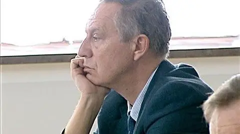 Akt oskarżenia Piesiewicza wysłany do sądu