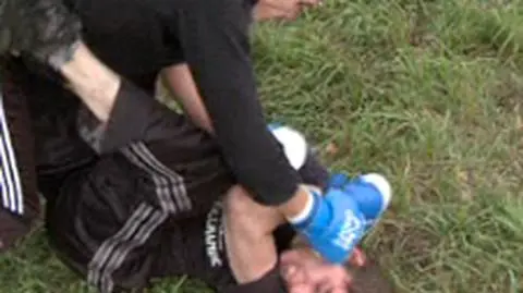 "Życie jest brutalniejsze 
niż to, co oni robią"