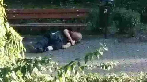 Policja i pogotowie pokłóciły się o pacjenta. Zostawiły go na ulicy