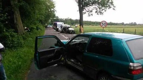 Czołowe zderzenie pod Gdańskiem. Reanimowali 24-latkę